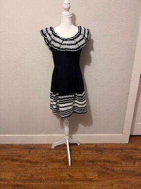 Romeo & Juliet Couture Black and White Ruffled Yoke Mini Dress